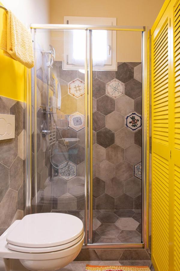 Trastevere Colorful Apartment With Terrace! Rome Exterior photo